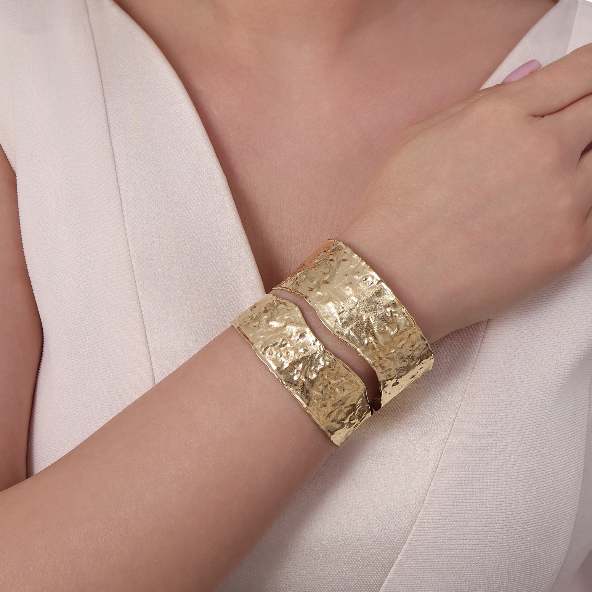 Sun Collection Textured Open Bracelet